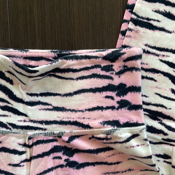 Forever 21 leggings - Picture 2 of 4